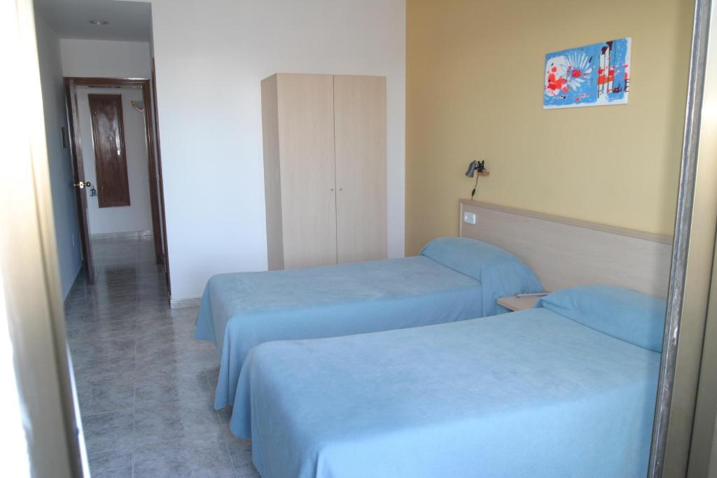 Hostal Sa Prensa Ciutadella  Rum bild