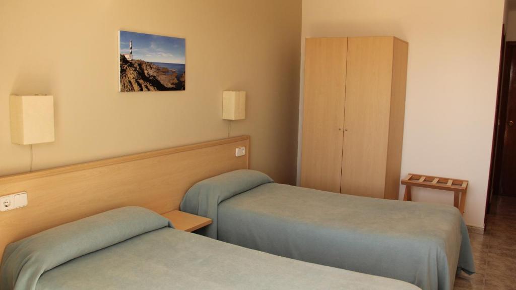 Hostal Sa Prensa Ciutadella  Exteriör bild